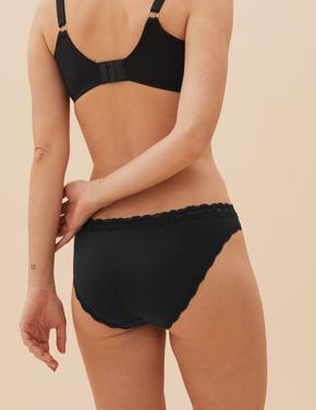 Kadın Siyah 3'lü Dantel Detaylı Bikini Külot Seti