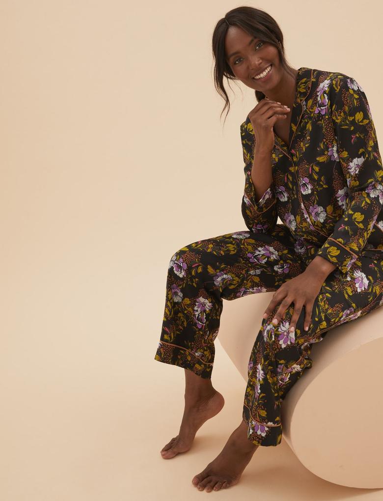 Kadın Siyah Çiçek Desenli Saten Pijama Takımı