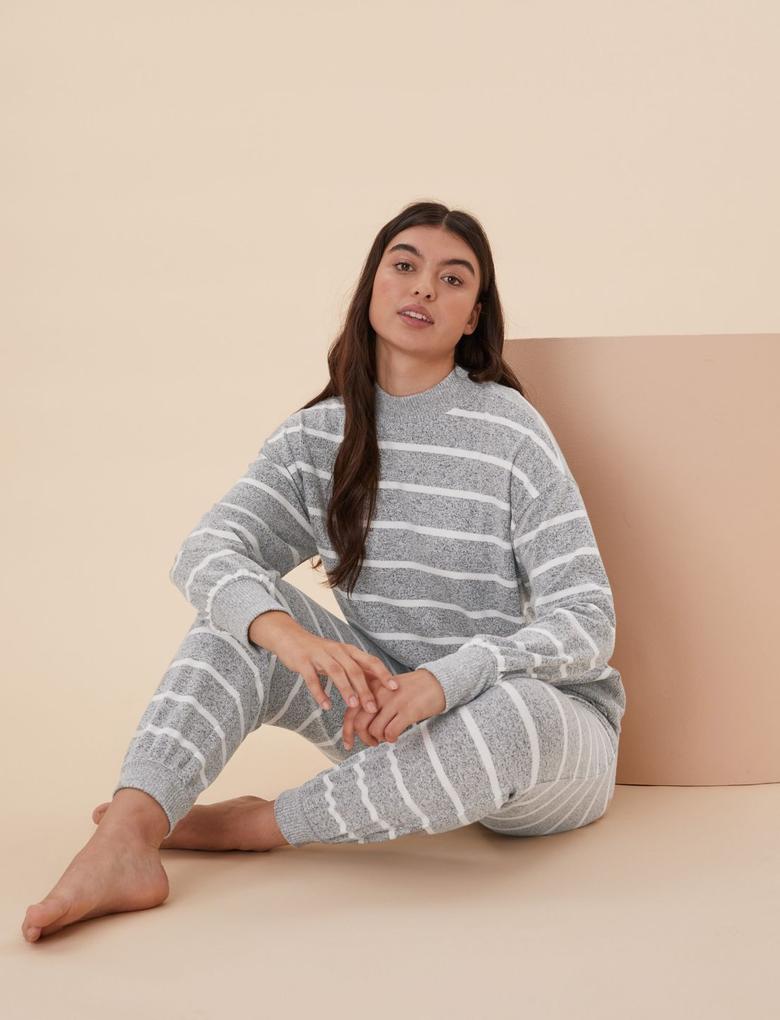 Kadın Gri Çizgili Cosy Pijama Üst