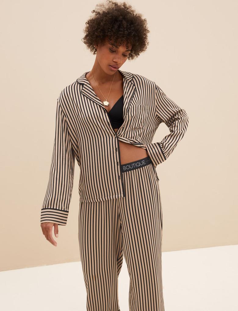 Kadın Siyah Çizgi Desenli Pijama Seti