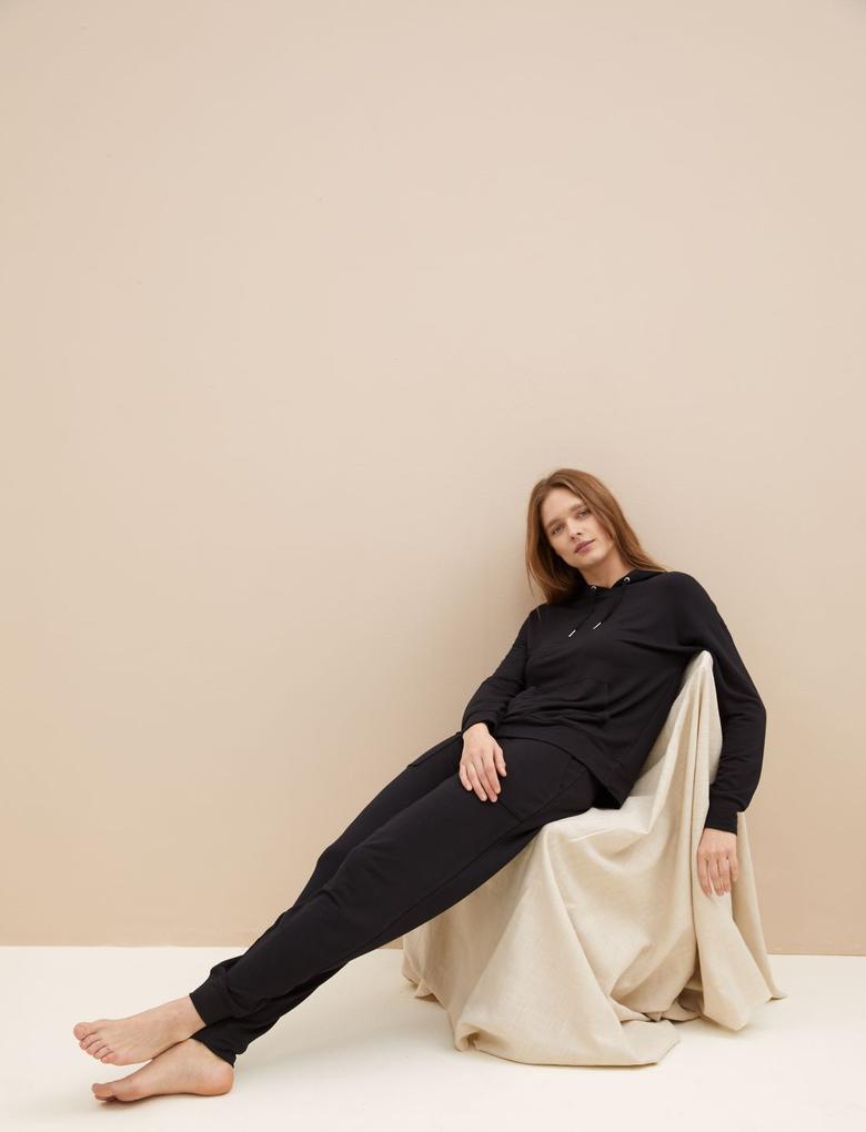 Kadın Siyah Flexifit™ Kapüşonlu Pijama Üstü