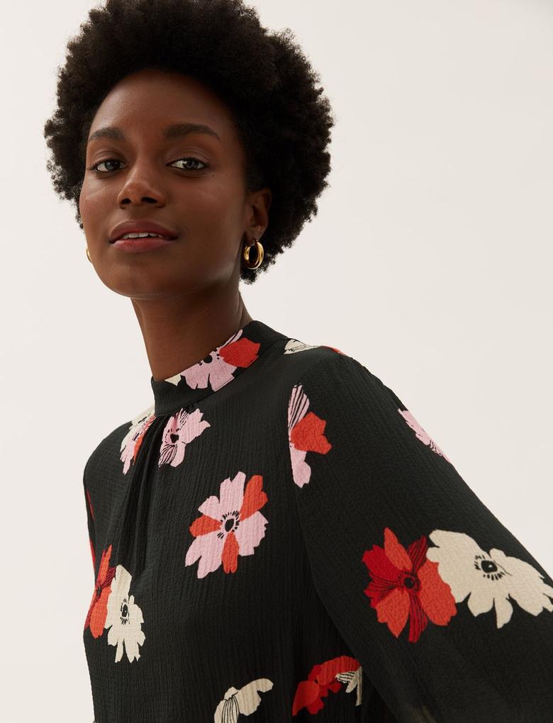Kadın Siyah Çiçek Desenli Uzun Kollu Bluz