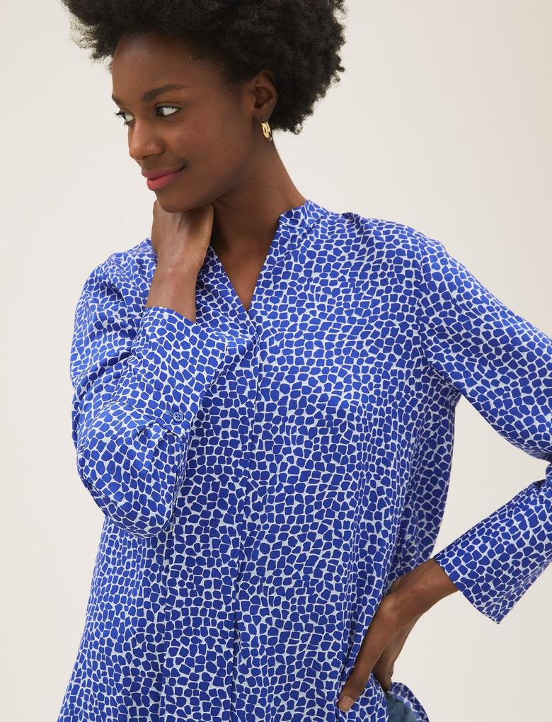 Kadın Mavi Geometrik Desenli Uzun Kollu Bluz