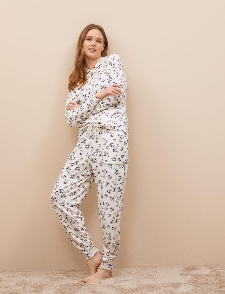 Kadın Bej Flexifit™ Leopar Desenli Kapüşonlu Pijama Üstü