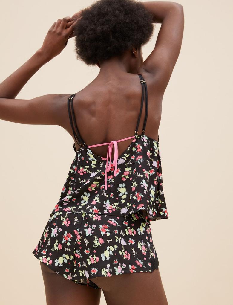 Kadın Siyah Dantel Detaylı Askılı Pijama Takımı